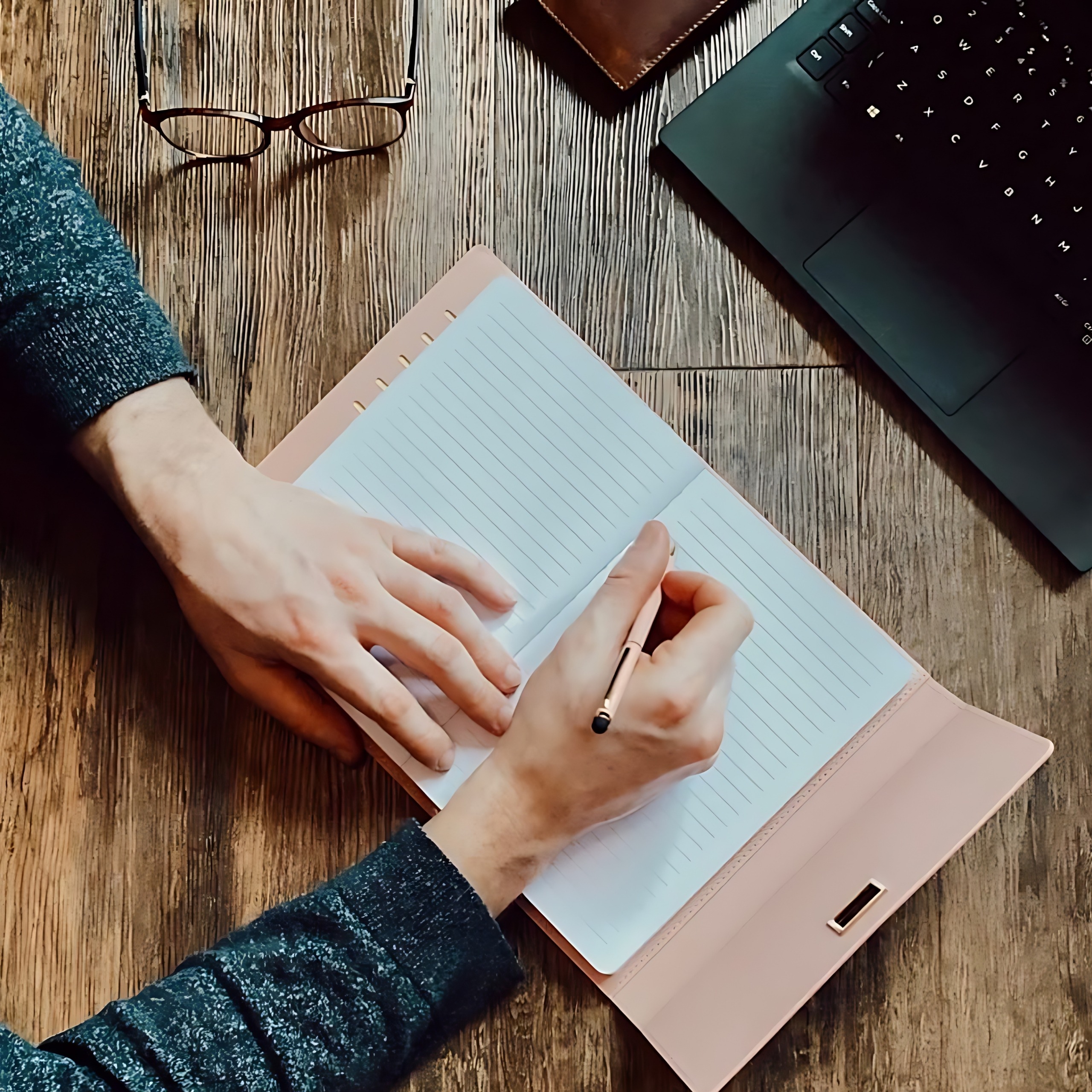 Notatnik A5 160 stron z długopisem różowy - obrazek 8